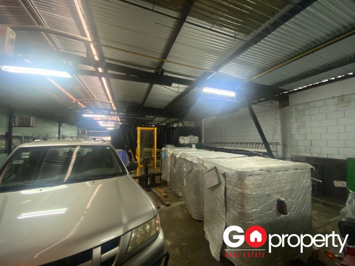 Venta de Excelente Bodega Comercial en Barrio Dent, San Jose.